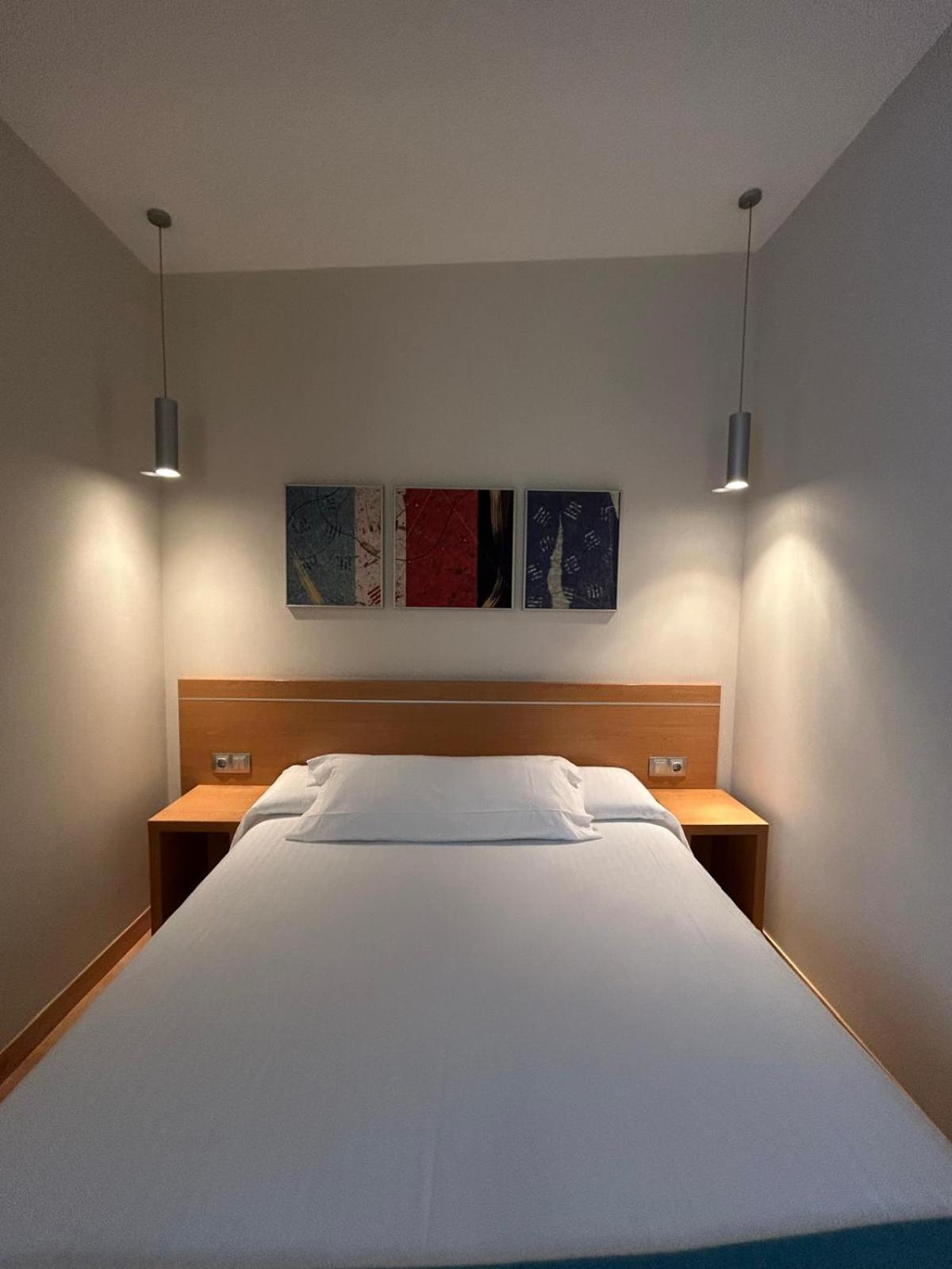 Hostal Aralar Aizoáin Екстериор снимка