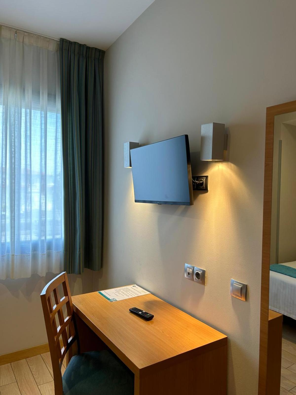 Hostal Aralar Aizoáin Екстериор снимка