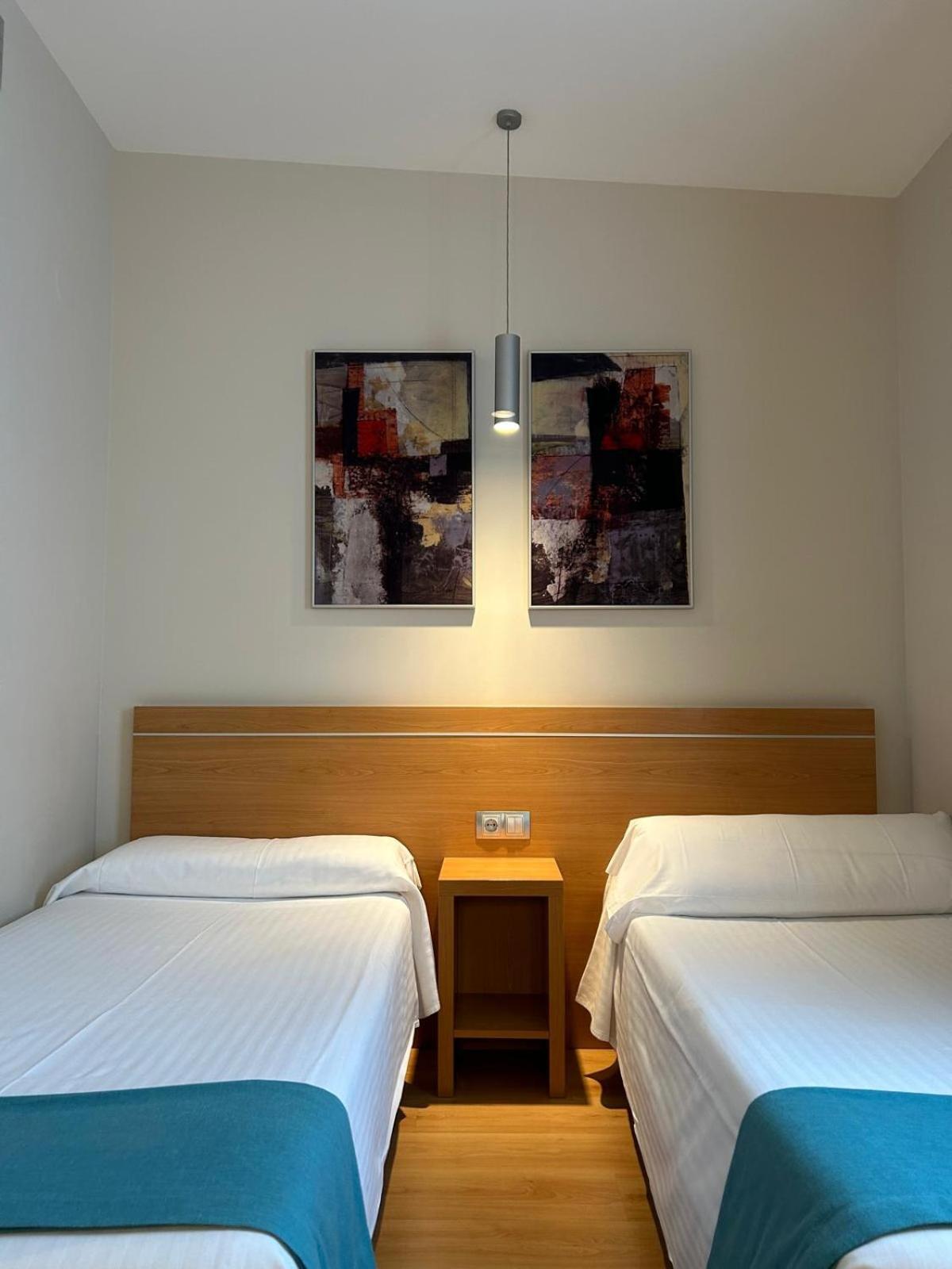 Hostal Aralar Aizoáin Екстериор снимка