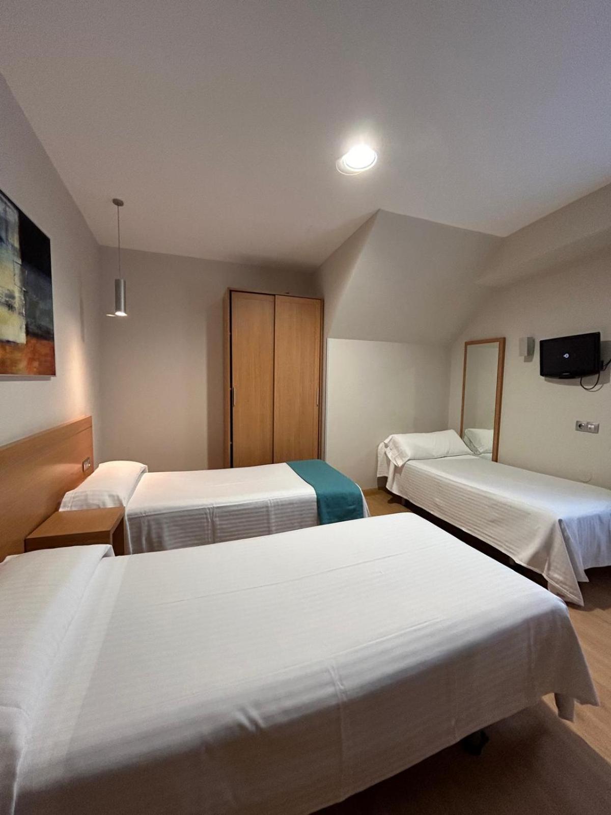 Hostal Aralar Aizoáin Екстериор снимка