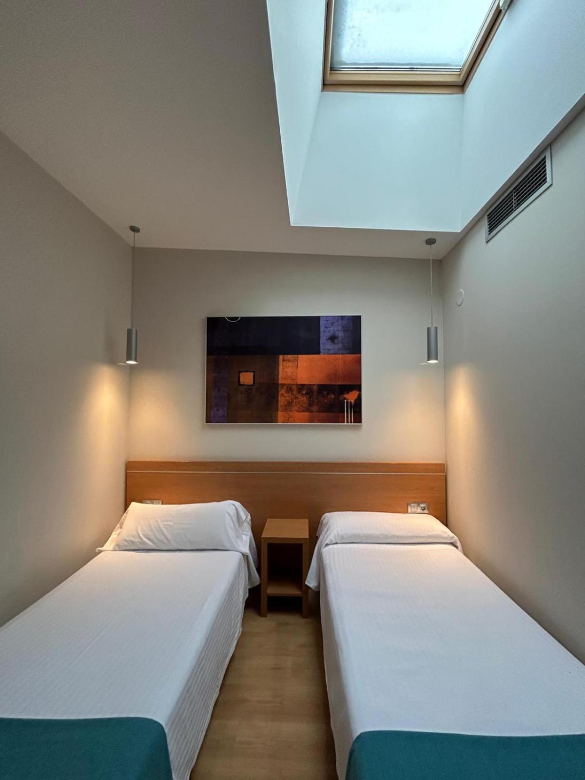 Hostal Aralar Aizoáin Екстериор снимка
